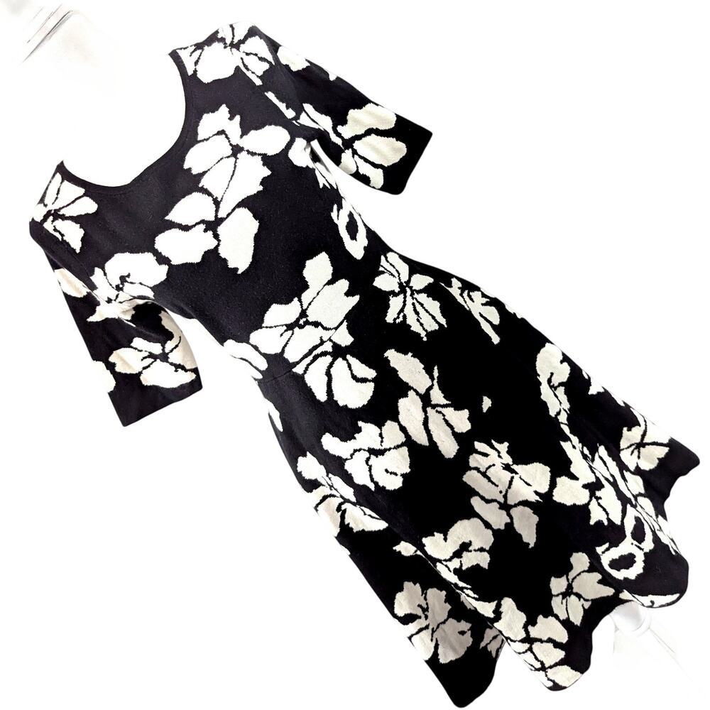 NWT! CATO COLLECTION! BLACK & WHITE ABSTRACT FLORAL KNIT SWEATER DRESS! SZ S